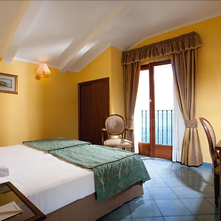 מלון Imperial Tramontano סורנטו